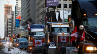 Crece la tensi&oacute;n por las protestas prolongadas de camioneros en Canad&aacute;