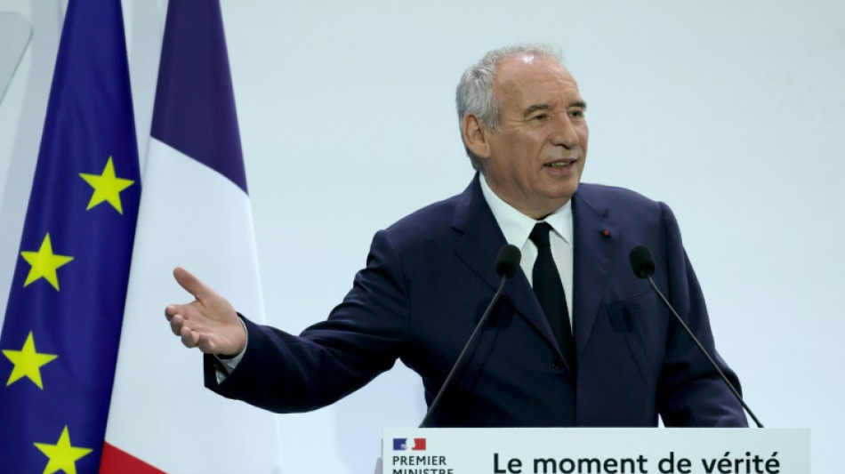 Fran&ccedil;a anuncia importante plano de ajuste fiscal para financiar gastos militares