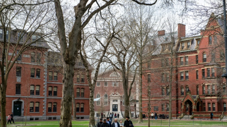 Governo Trump exclui Harvard de receber ajudas federais