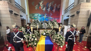 Miles despiden en Colombia al presidenciable asesinado Miguel Uribe