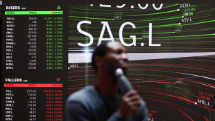 Borsa: Europa bene nel finale, dati Usa allontanano rialzo Fed, Milano +0,4%