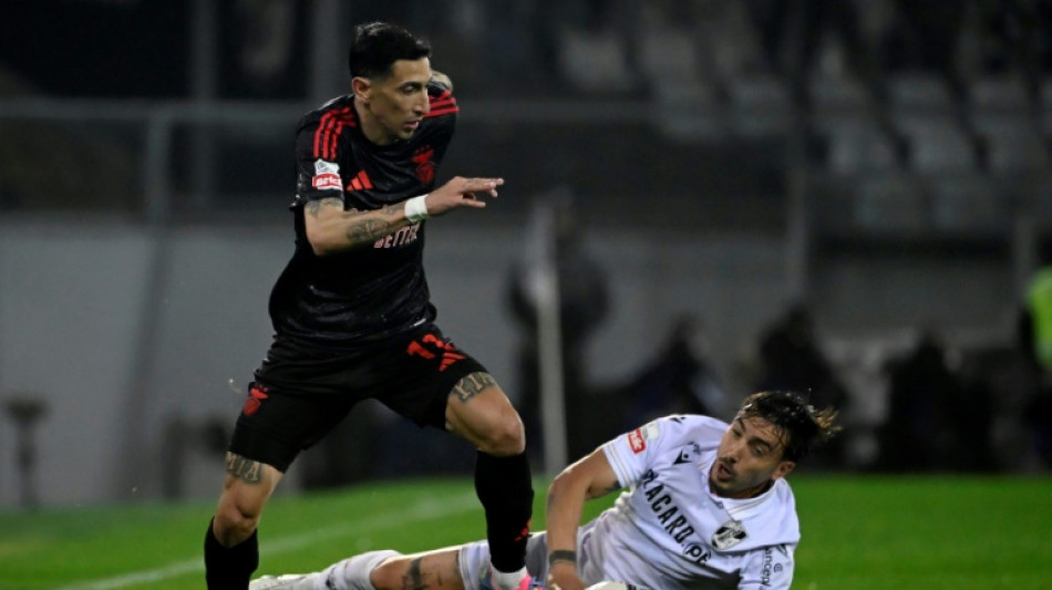 Sporting e Benfica vencem na rodada e seguem no topo do Campeonato Portugu&ecirc;s