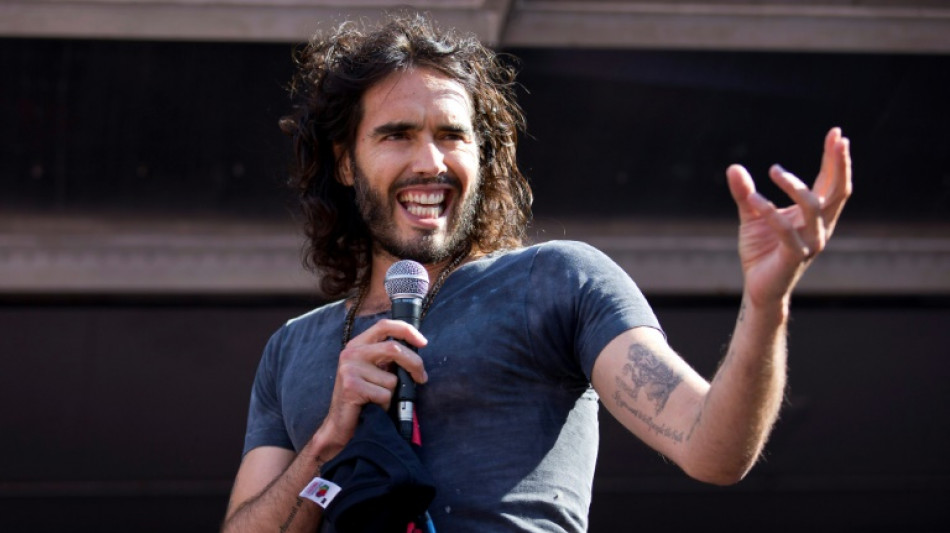 Poursuivi pour viols, le com&eacute;dien britannique Russell Brand devant le tribunal