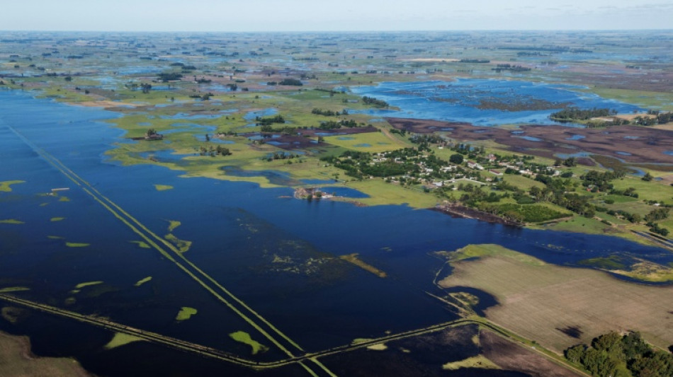 Lluvias extremas y falta de obras inundan la Pampa argentina