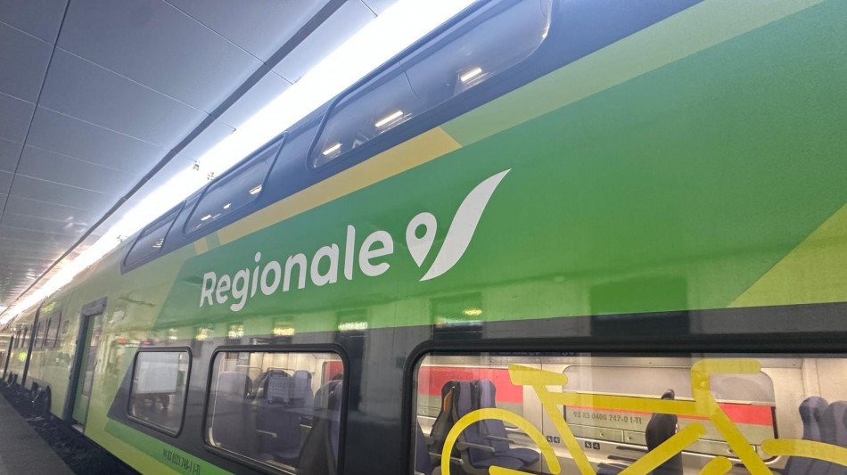 Fs, cresce puntualit&agrave; treni, AV 71,3%, IC 78,2%, Regionale 89,9%