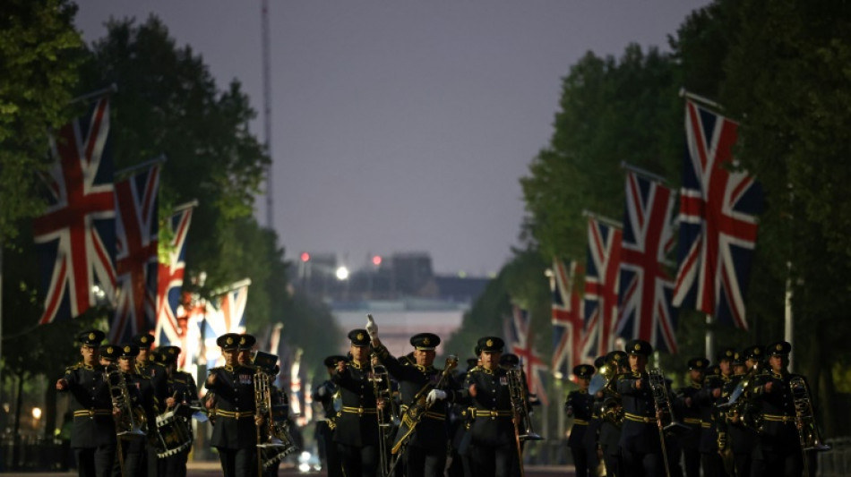 Les Britanniques c&eacute;l&egrave;brent en fanfare les 80 ans de la fin de la derni&egrave;re guerre mondiale