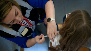Vaccination en coll&egrave;ge contre le papillomavirus: 13 recommandations pour lever plusieurs "freins"