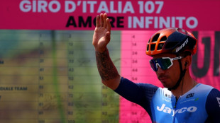 Aussie cycling star Ewan announces shock retirement