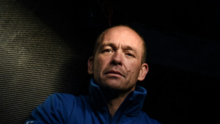 Accus&eacute; d'agressions sexuelles, le skipper Kevin Escoffier poursuit le Canard encha&icirc;n&eacute;