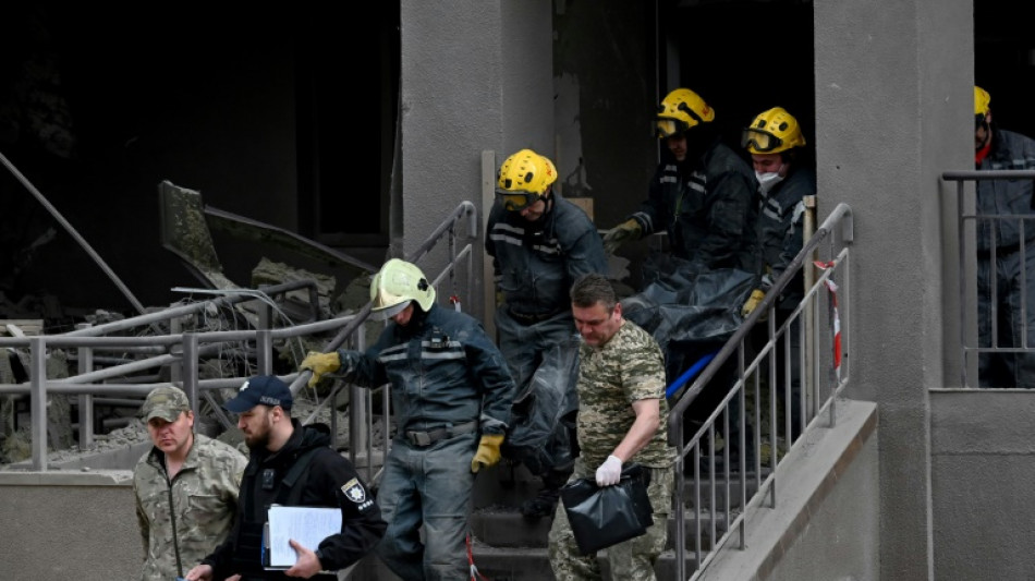 Une journaliste tu&eacute;e dans une frappe sur un immeuble de Kiev, proche d'un site militaire