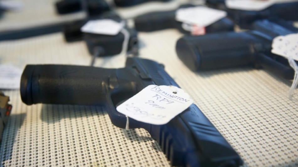 Gericht best&auml;tigt Waffenverbot f&uuml;r Mitglied von rechtsextremer Partei Die Heimat