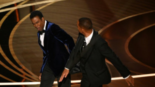 Ein Jahr nach Ohrfeige von Will Smith bei den Oscars schl&auml;gt Chris Rock zur&uuml;ck