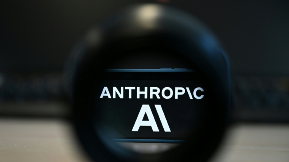 Le patron d'Anthropic appelle &agrave; ralentir la vitesse de d&eacute;veloppement de l'IA