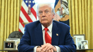 Tarifas adicionais de Trump sobre produtos chineses chegam a 145%