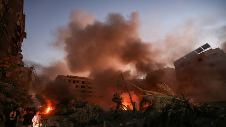 Novos bombardeios israelenses no L&iacute;bano deixam quase 60 mortos