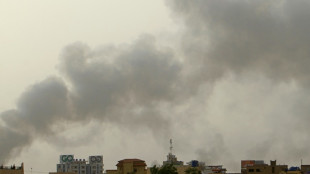 En medio de la guerra de Sud&aacute;n, voluntarios convierten escuelas en hospitales