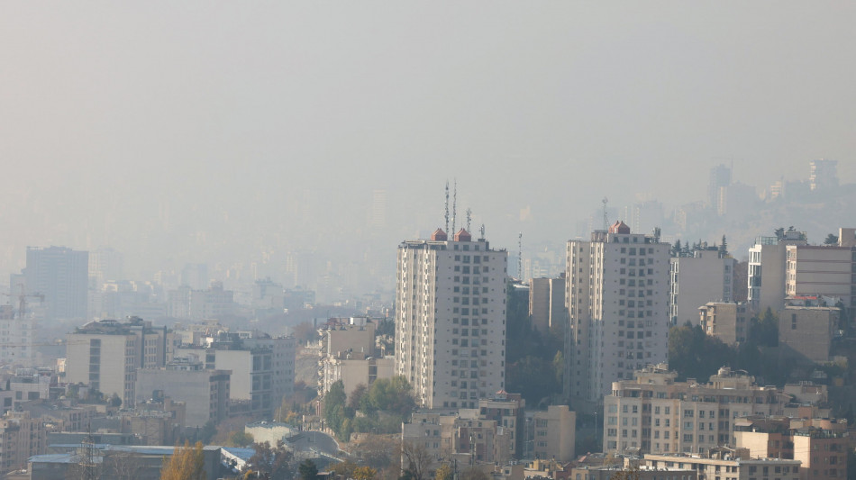 L'Ue raccomanda alle compagnie aeree di evitare lo spazio aereo dell'Iran