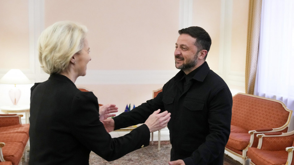 Von der Leyen a Zelensky, 'l'Ue avr&agrave; un ruolo sulla pace'