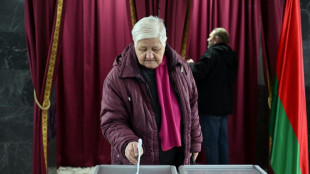 Belarus vota em elei&ccedil;&atilde;o presidencial com Lukashenko &agrave;s portas de um s&eacute;timo mandato