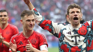 Kimmich scherzt &uuml;ber Ibiza-Pl&auml;ne: "Reisen alle einzeln an"