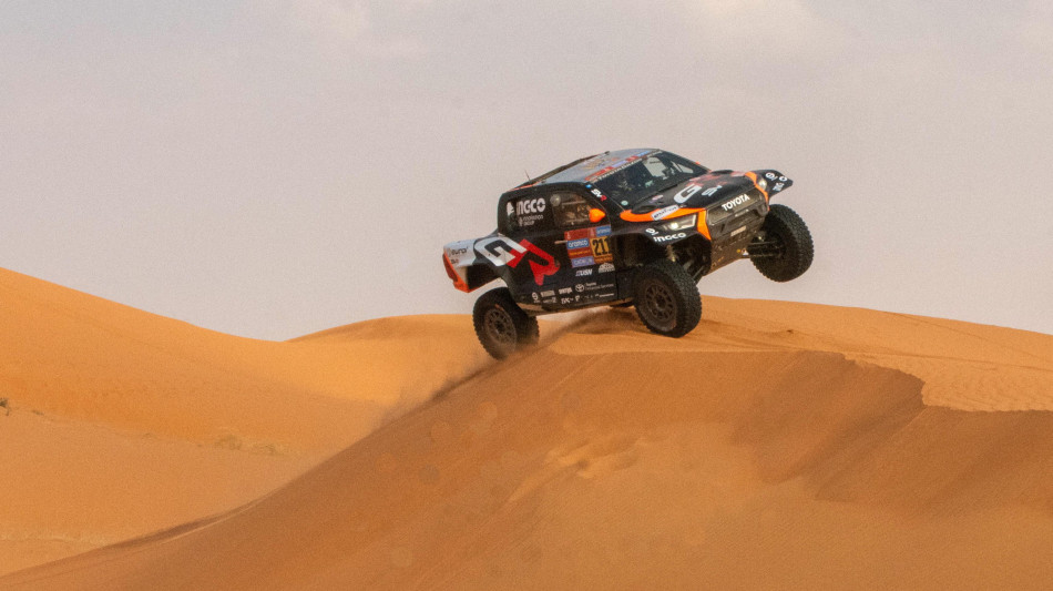 Dakar: 4/a tappa, vincono Lategan nelle auto e Schareina nelle moto
