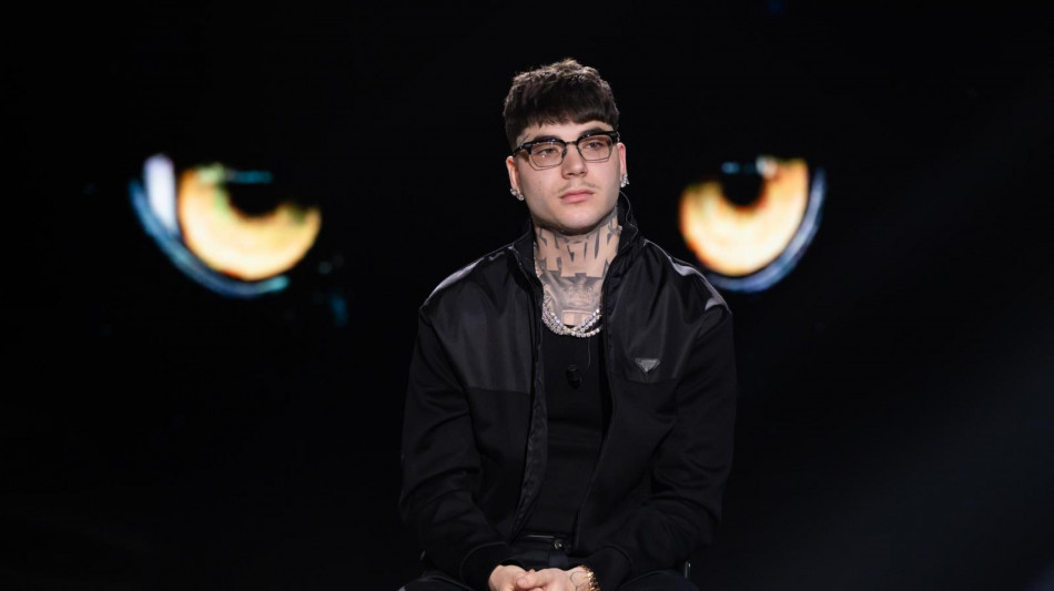 Hit Parade, il rapper Shiva tiene la vetta con 'Vangelo'