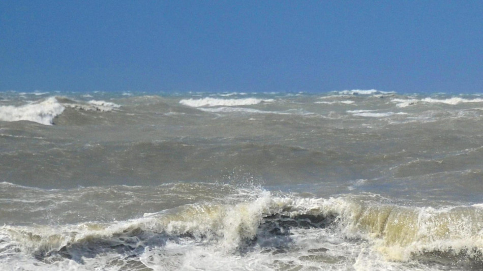 L'oscurità avanza nel 20% degli oceani, lo mostrano i satelliti