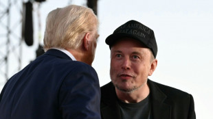 Juiz restabelece plano de Trump para funcion&aacute;rios