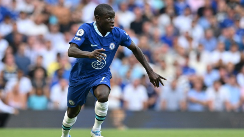 Chelsea oferece novo contrato a Kant&eacute;