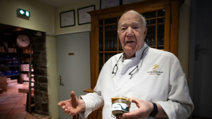 Produtores de foie gras tentam alternativas &agrave; alimenta&ccedil;&atilde;o for&ccedil;ada de patos e gansos