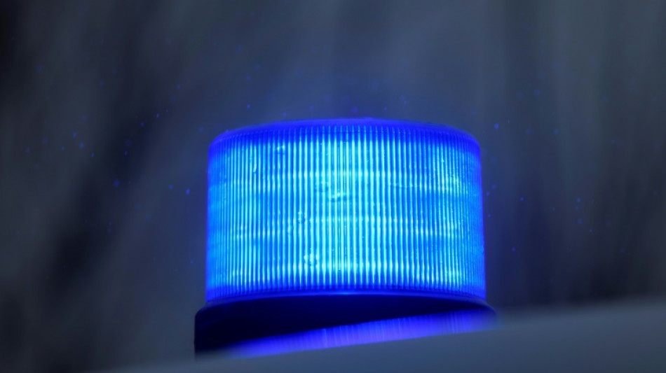 Mann in Kerpen schl&auml;gt mit gestohlener Axt wahllos auf Gegenst&auml;nde ein